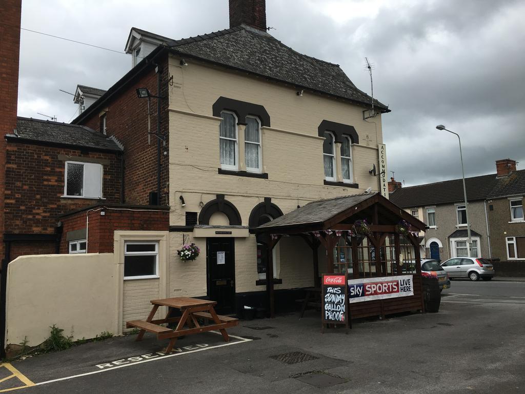 Duke Of Edinburgh Hotel Swindon Exterior foto